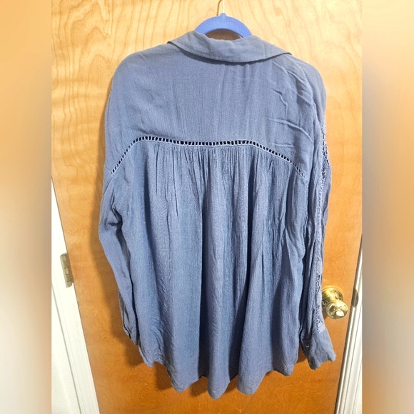 Free People Blue Katie Bird Button Down Crochet Shirt Tunic Top Large - Picture 9 of 10